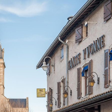 Logis Hotel Tante Yvonne & Son Restaurant Semi-Gastronomique - Lyon Nord 쿠엔시우 외부 사진
