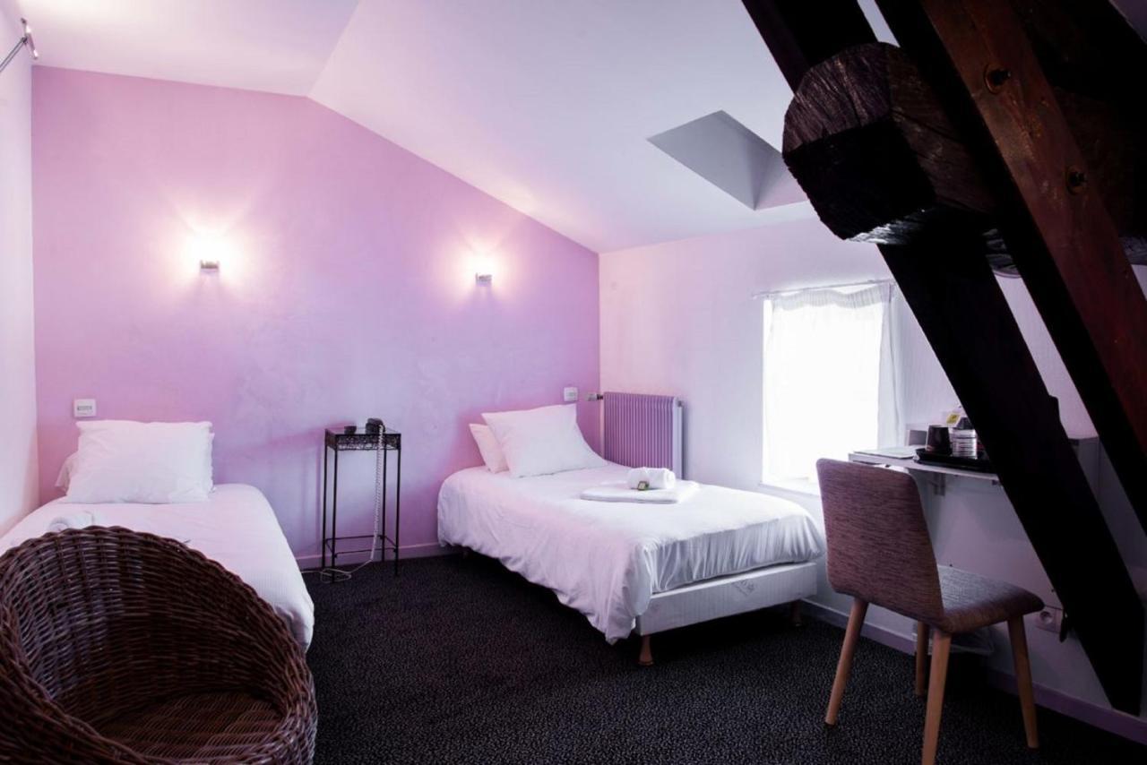 Logis Hotel Tante Yvonne & Son Restaurant Semi-Gastronomique - Lyon Nord 쿠엔시우 외부 사진