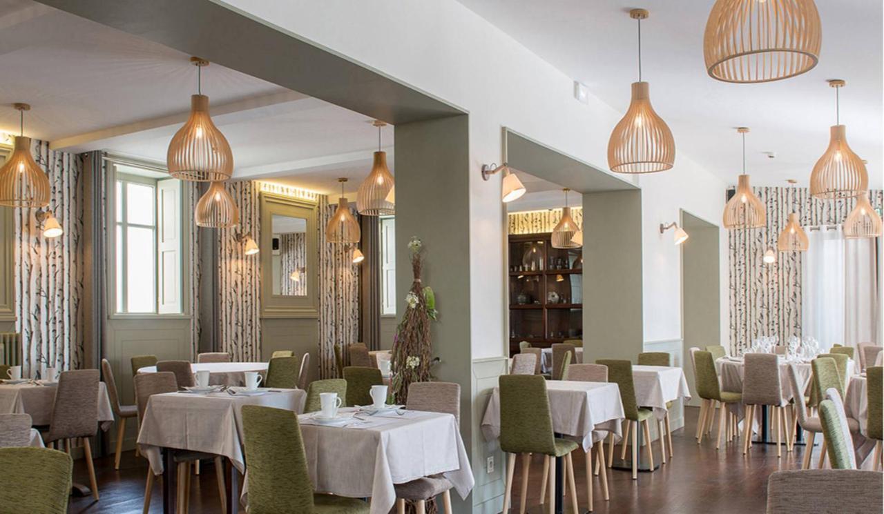 Logis Hotel Tante Yvonne & Son Restaurant Semi-Gastronomique - Lyon Nord 쿠엔시우 외부 사진