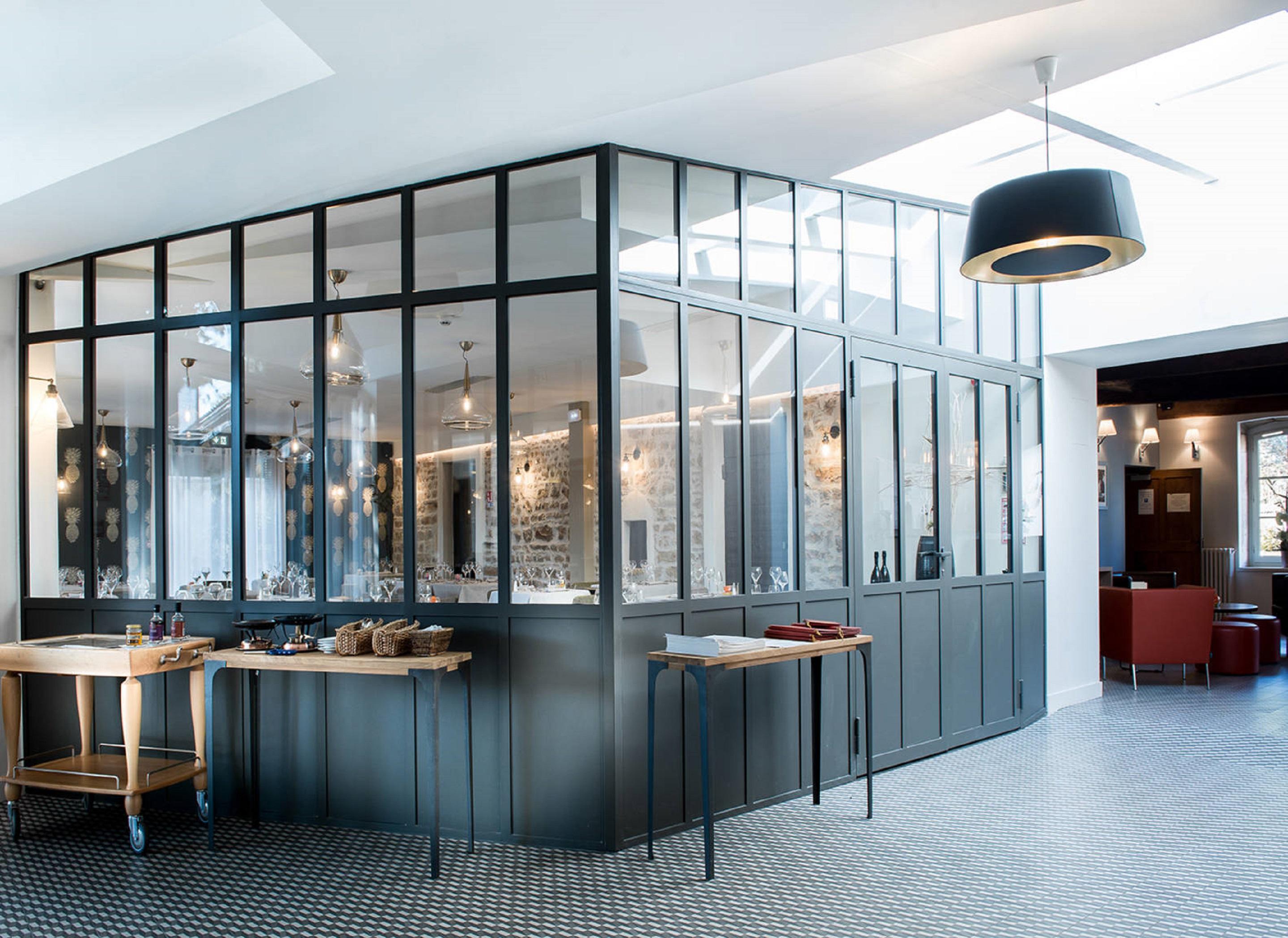 Logis Hotel Tante Yvonne & Son Restaurant Semi-Gastronomique - Lyon Nord 쿠엔시우 외부 사진