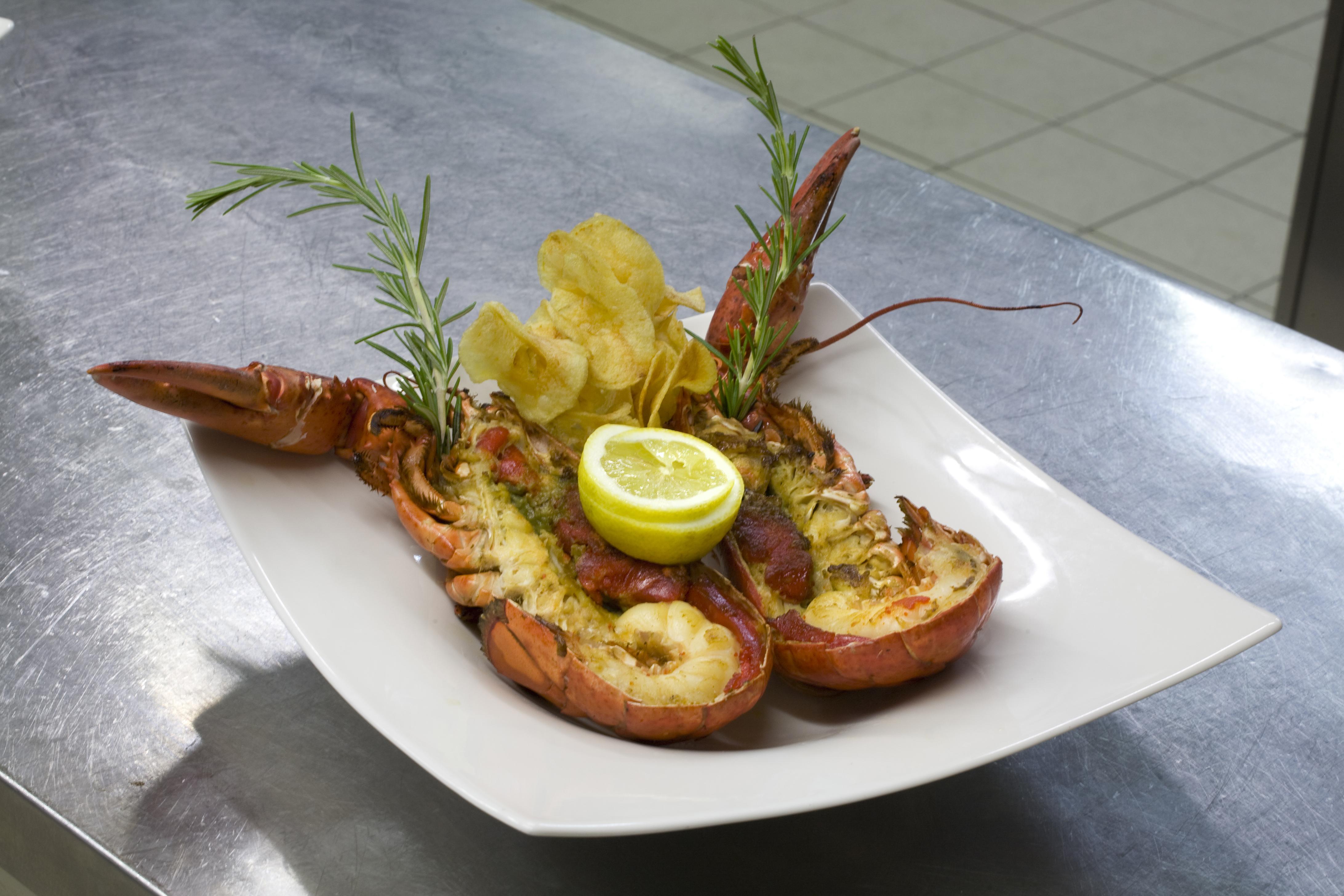 Logis Hotel Tante Yvonne & Son Restaurant Semi-Gastronomique - Lyon Nord 쿠엔시우 외부 사진