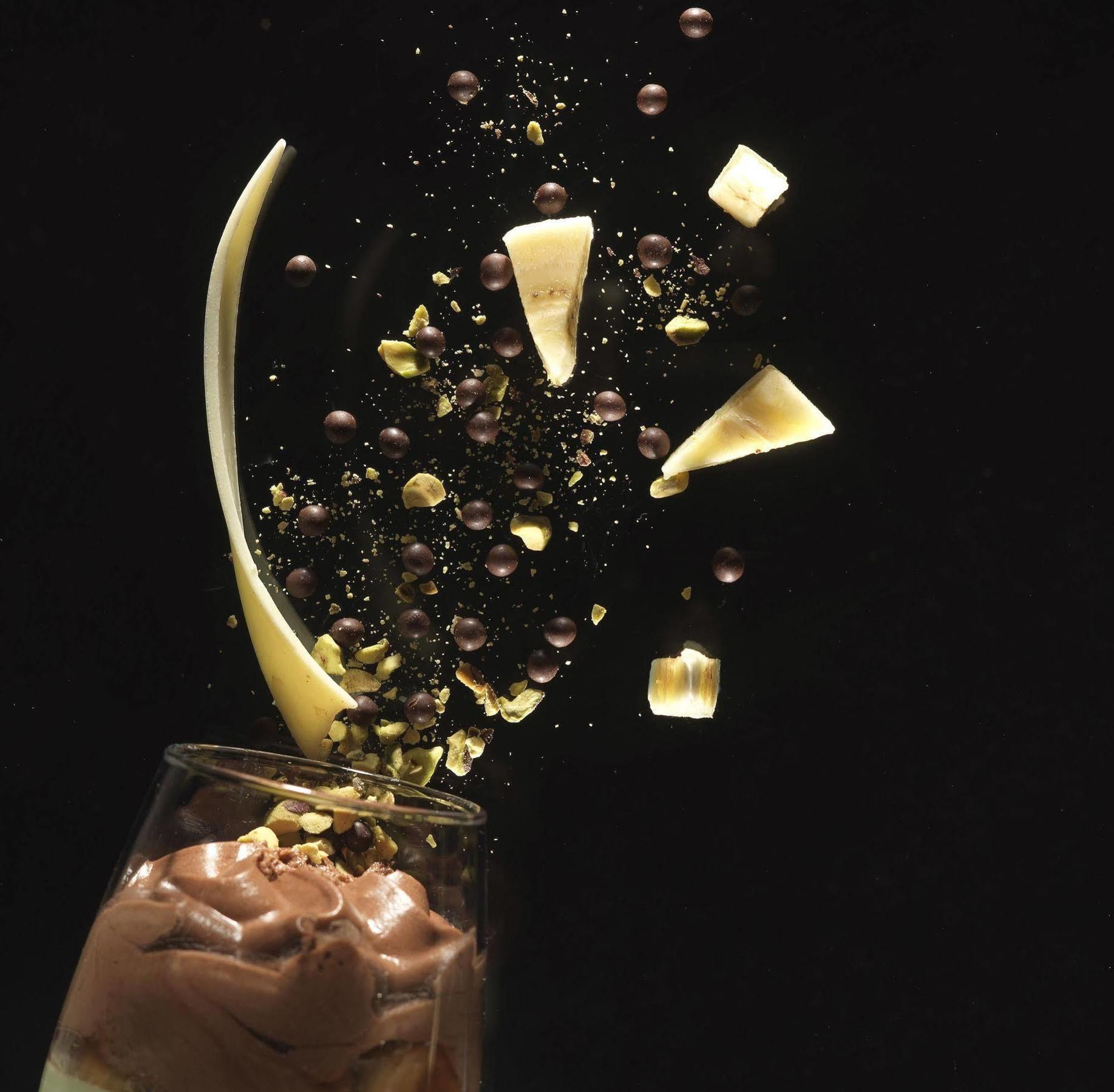 Logis Hotel Tante Yvonne & Son Restaurant Semi-Gastronomique - Lyon Nord 쿠엔시우 외부 사진