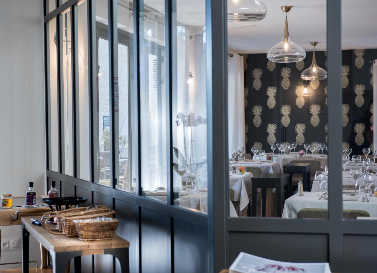 Logis Hotel Tante Yvonne & Son Restaurant Semi-Gastronomique - Lyon Nord 쿠엔시우 외부 사진
